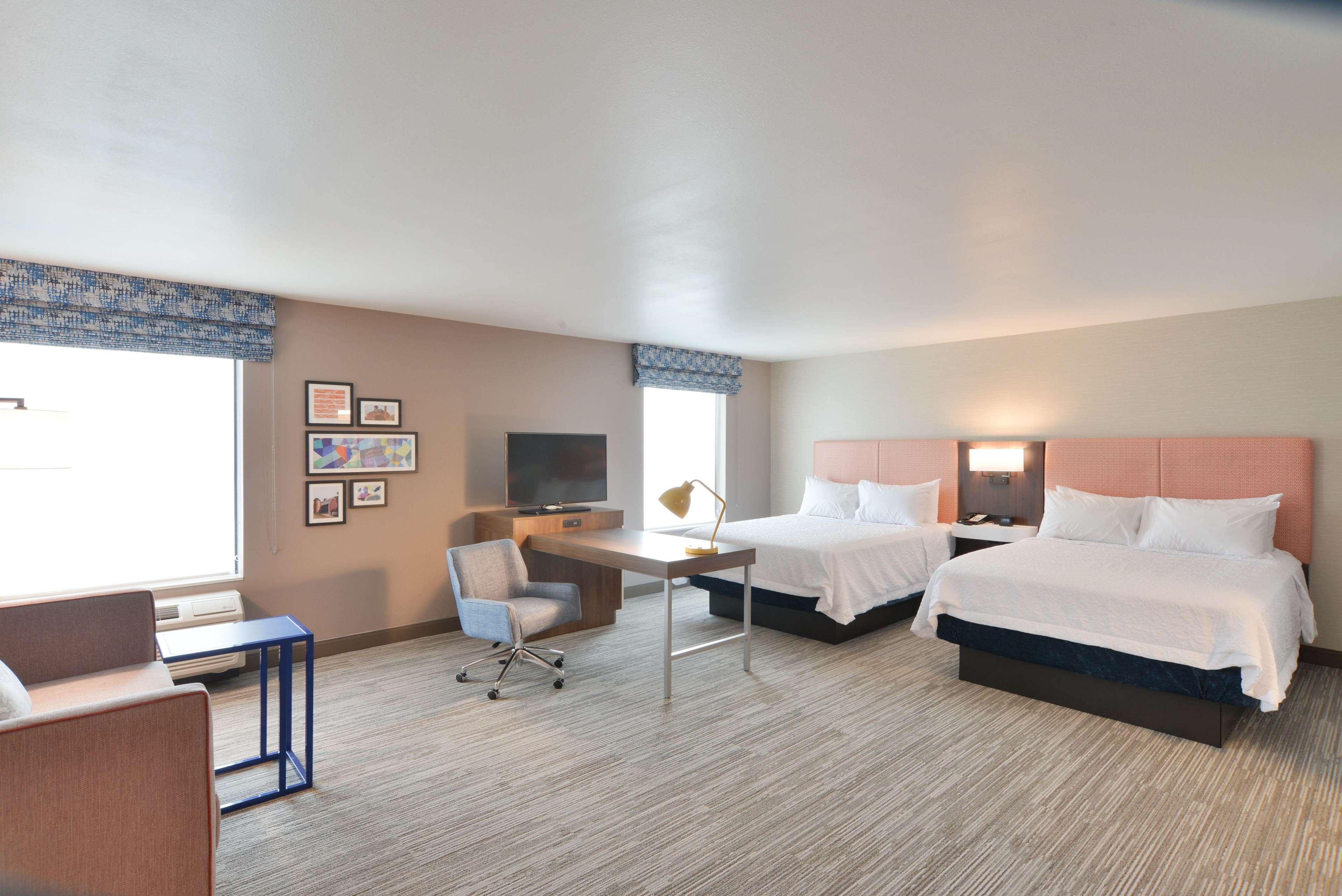 Hampton Inn&Suites Menomonie-UW Stout Exterior foto