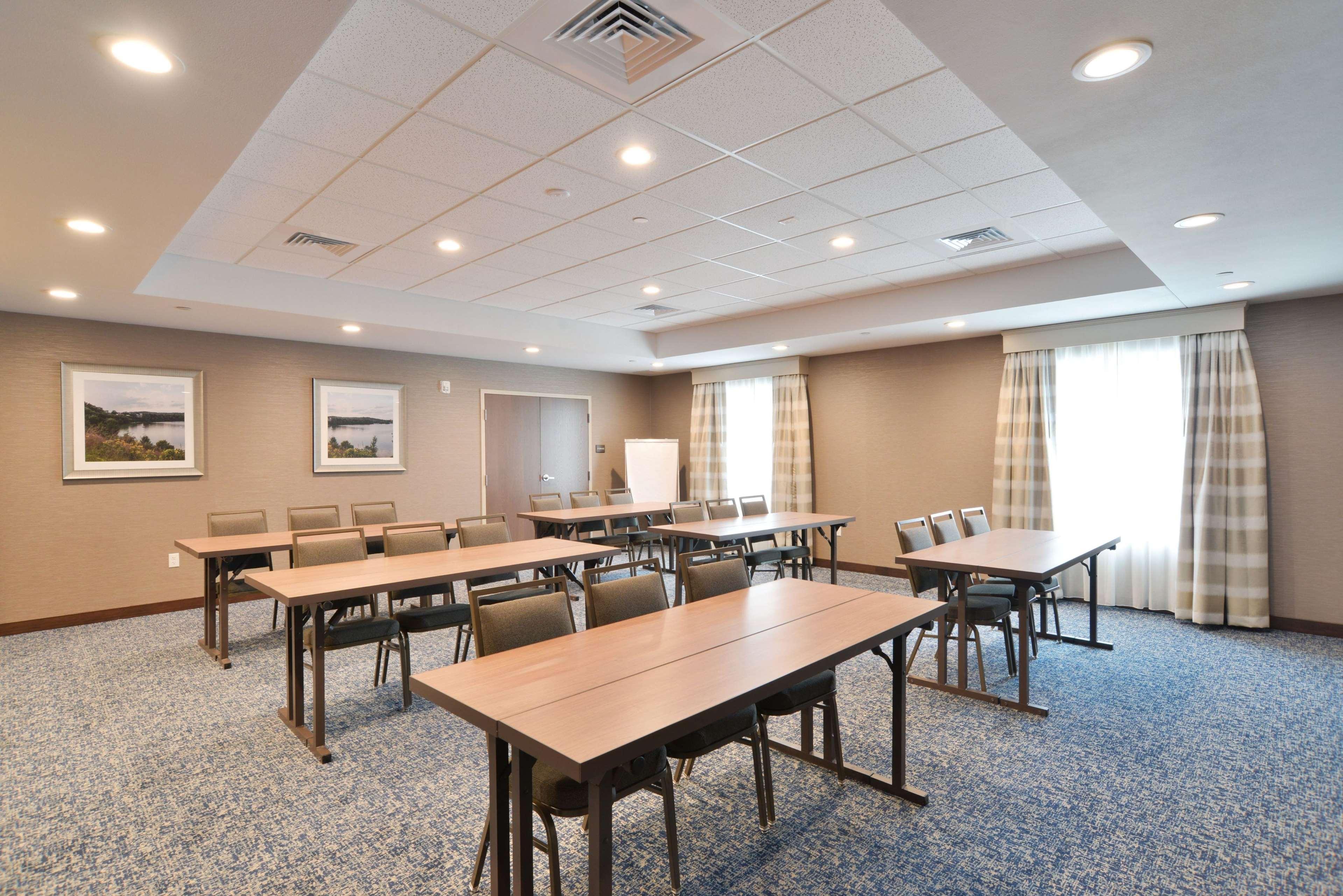 Hampton Inn&Suites Menomonie-UW Stout Exterior foto