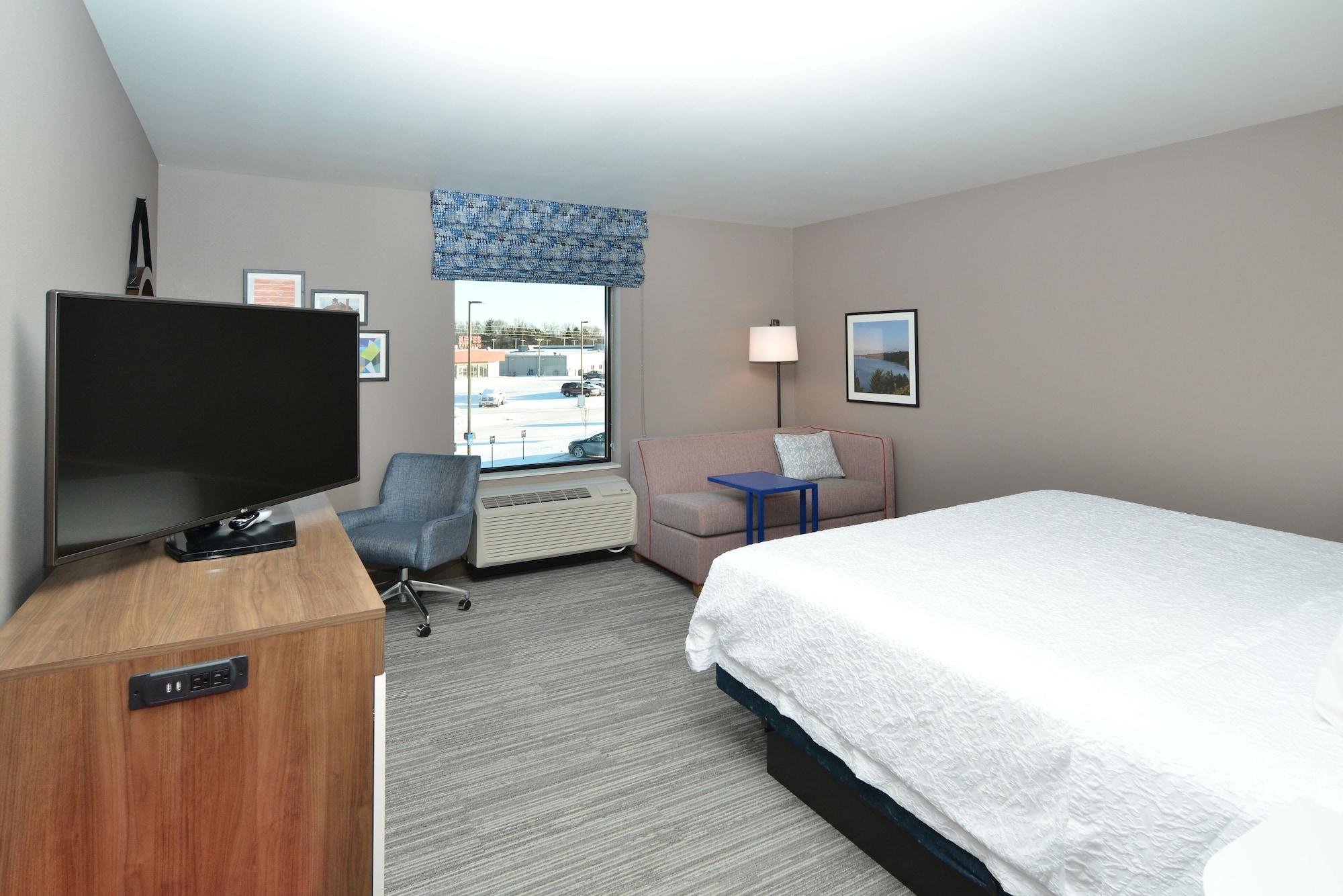 Hampton Inn&Suites Menomonie-UW Stout Exterior foto