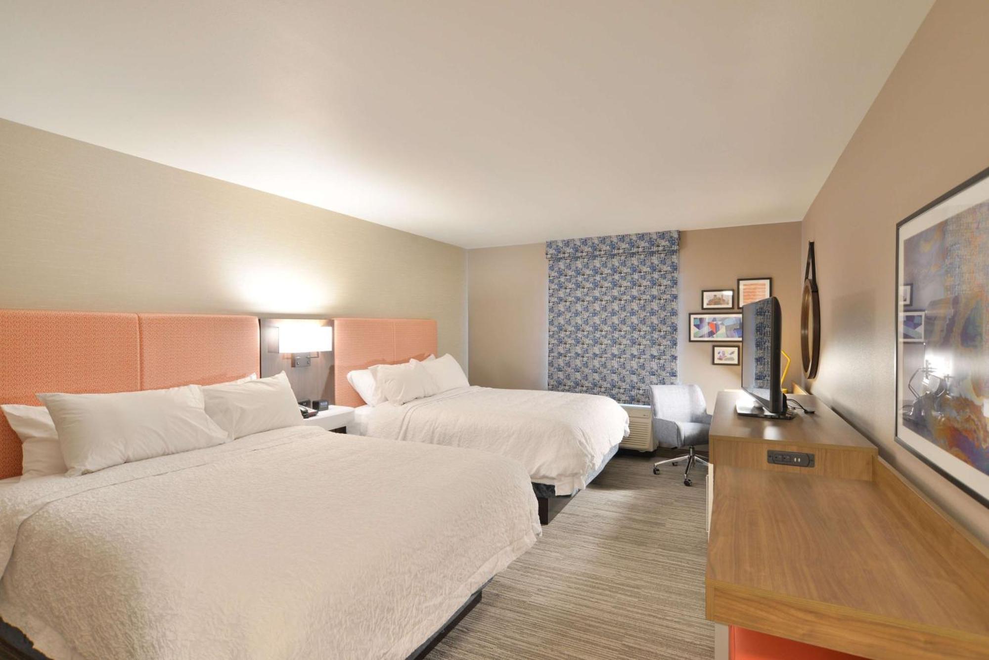 Hampton Inn&Suites Menomonie-UW Stout Exterior foto